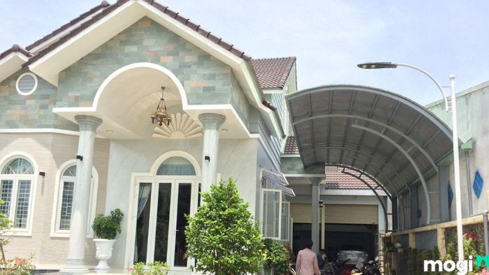 Mái che cho sân nhà