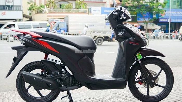 Giá xe Vision đen nhám hiện nay là bao nhiêu?