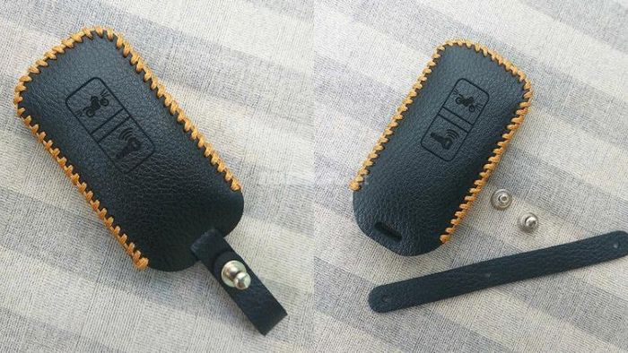 Kiểm tra tình trạng pin khi sử dụng chìa khóa thông minh Smart Key