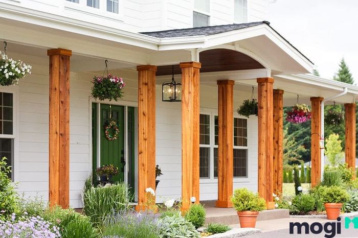 Mẫu 1: Cột chân nhà làm từ gỗ, mang lại vẻ đẹp ấm cúng