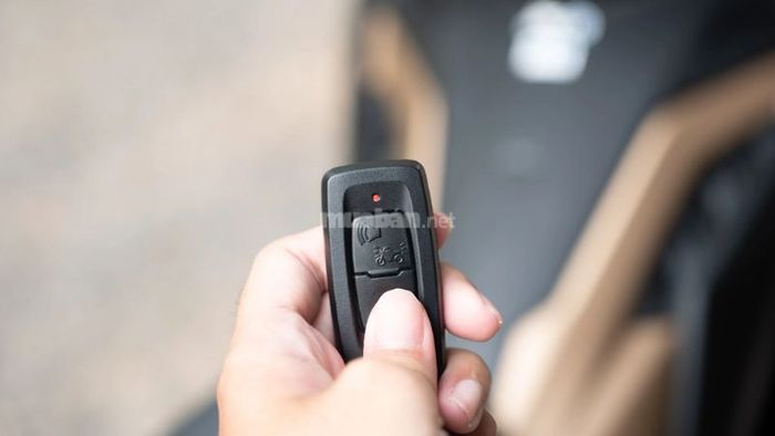 Giá xe Vision đen nhám hiện nay là bao nhiêu?