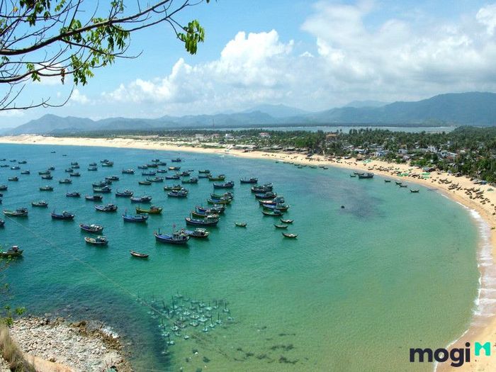 Cảnh Quan Phú Yên: Một Thiên Đường Cần Khám Phá