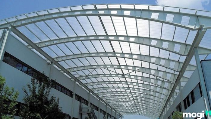 Khung đỡ bằng sắt giá có nhiệm vụ nâng đỡ và giữ vững cấu trúc mái vòm.