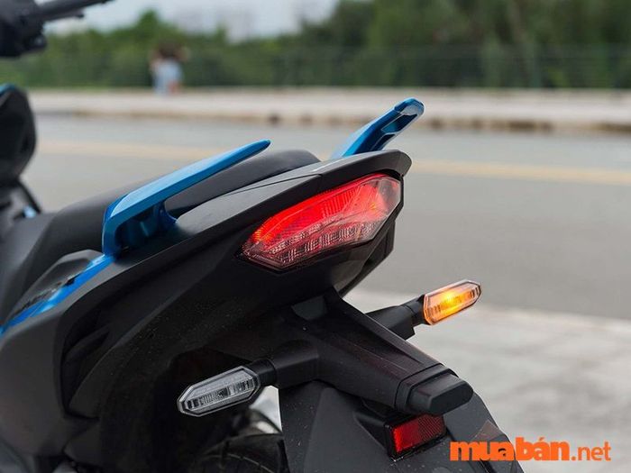 sửa đèn xi nhan xe máy có giá bao nhiêu