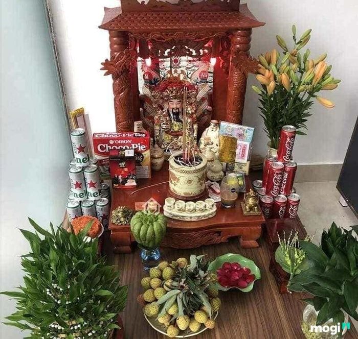 Tránh đặt bàn thờ theo hướng Tây, vì đây là hướng tuyệt mệnh trong phong thủy, không tốt cho gia đình.