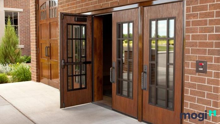 Thay đổi hướng cửa chính để giải trừ năng lượng xấu cho ngôi nhà