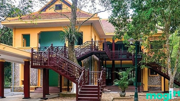 Ba Vì Sơn Tây có những địa điểm tham quan hấp dẫn nào?