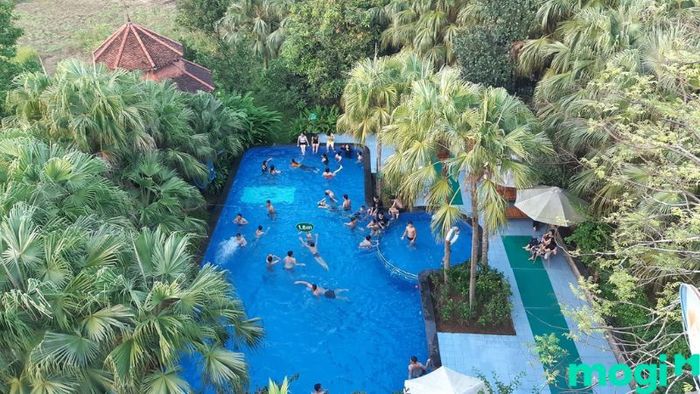 Ba Vì, Sơn Tây có những địa điểm thú vị nào để khám phá?