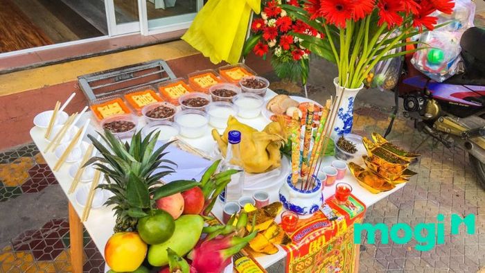 Chuẩn bị đầy đủ các lễ vật và văn khấn cho buổi lễ khai trương.