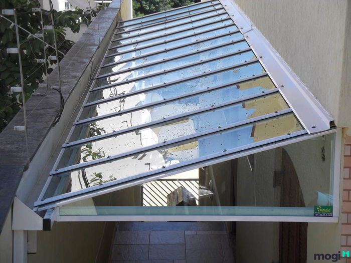 Thiết kế mái che sân trước nhà đẹp mẫu 6