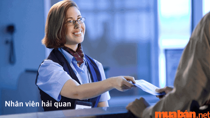 con gái có nên học logistics