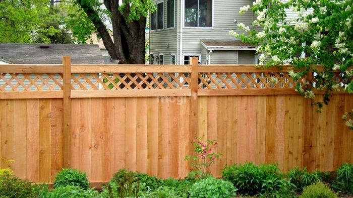 Hàng rào gỗ trang trí cho quán cafe làm từ nhựa giả gỗ