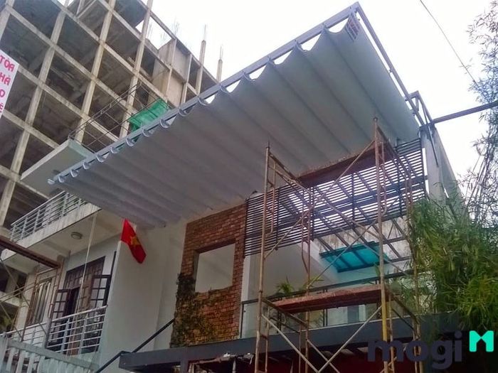 Mái che trước nhà: Một phần kiến trúc độc đáo
