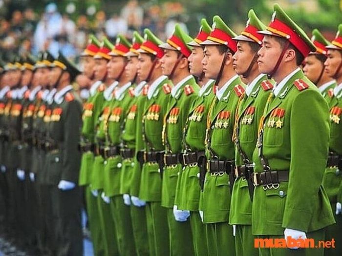Điều kiện để nhận lương hưu cho sĩ quan quân đội nhân dân và mức lương hưu dành cho đại tá quân đội về hưu
