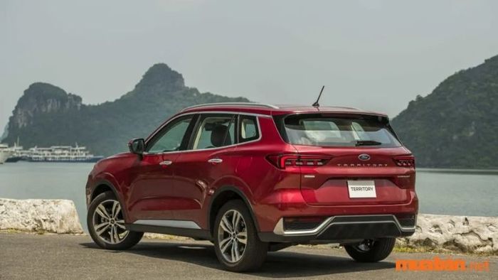 Thiết kế của các dòng xe Ford 5 chỗ luôn thu hút ánh nhìn nhờ vào vẻ đẹp bắt mắt và phong cách ấn tượng.