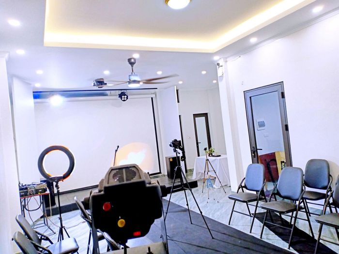 studio chup anh quay phim.jpg