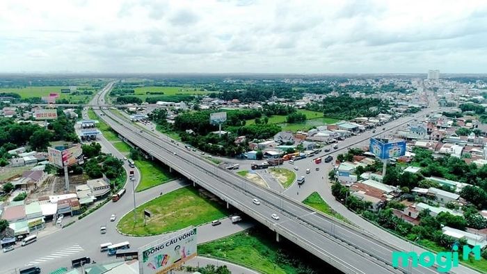 Có Nên Đầu Tư Vào Dự Án Bất Động Sản Gần Cao Tốc?