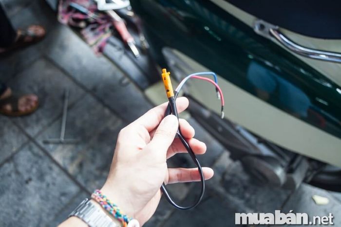 Khắc phục xe máy không nổ do hỏng dây điện