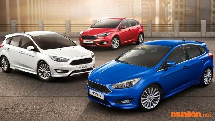 Khám phá thiết kế và các trang bị hiện đại nổi bật trên dòng xe Ford Focus.