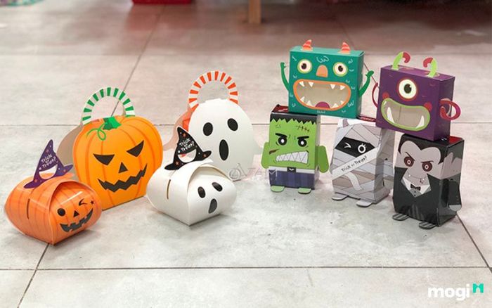 Trang trí lớp học trong dịp Halloween