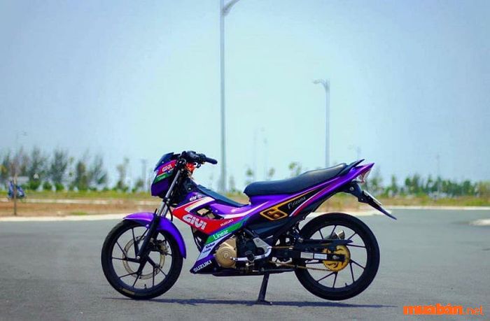 Màu tím có thể kết hợp dễ dàng với các màu nóng khác để tạo nên sự hài hòa và nổi bật cho chiếc Raider.