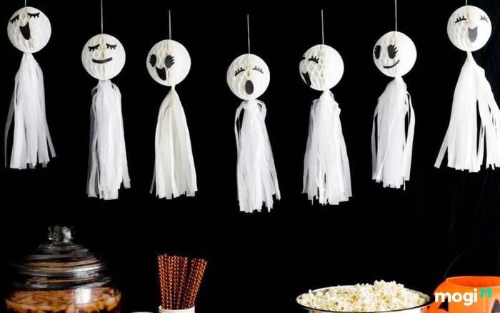 Trang trí Halloween cho lớp học