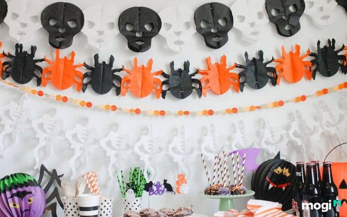 Trang trí lớp học cho Halloween