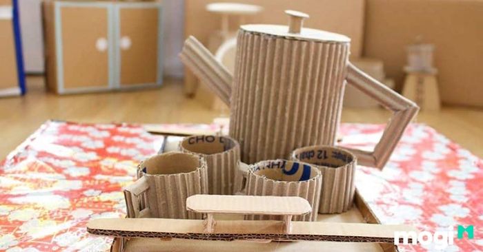 Mẫu 2: Đồ chơi tái chế từ giấy – Dành cho trẻ em