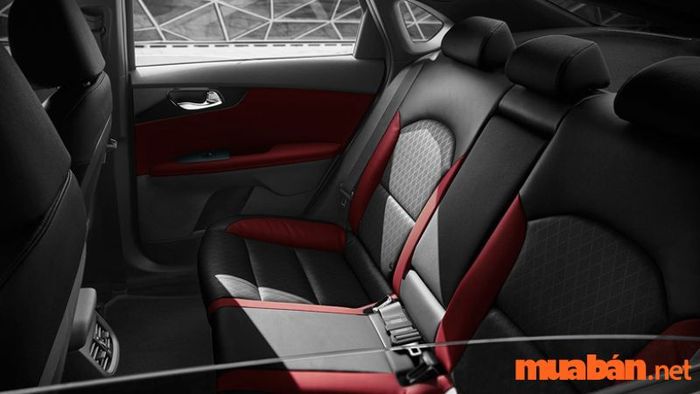 Đánh giá về khoang hành khách của KIA K3