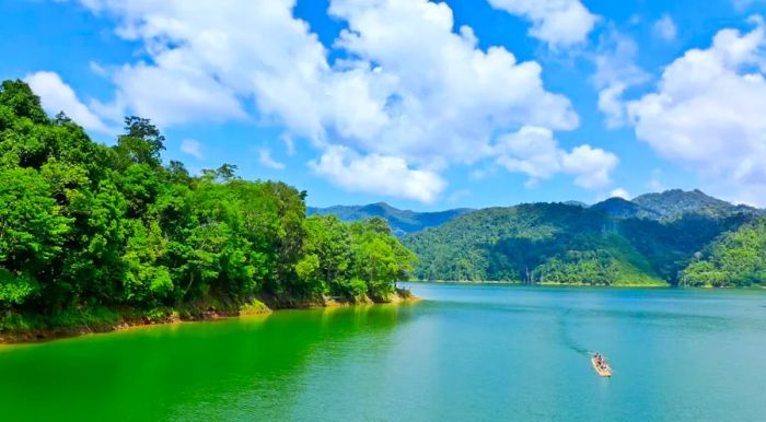 The Belum Rainforest Resort offers stunning views of Lake Temengor, nestled in the heart of Malaysia’s Belum-Temengor forest complex.