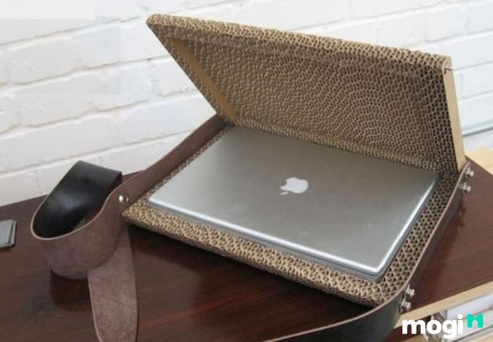 Mẫu 2: Giỏ đựng laptop làm từ giấy tái chế