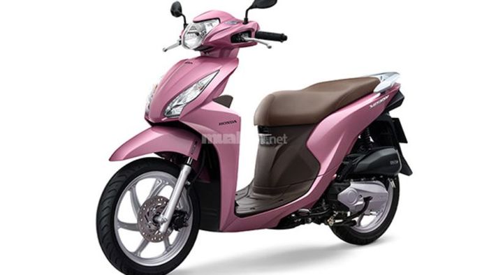 Xe máy màu hồng rất phù hợp với người tuổi Tân Mùi 1991, mang lại may mắn, sự tươi mới và hạnh phúc trong công việc và đời sống.