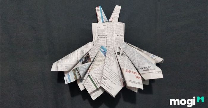 Tạo trang phục tái chế từ giấy để bảo vệ môi trường