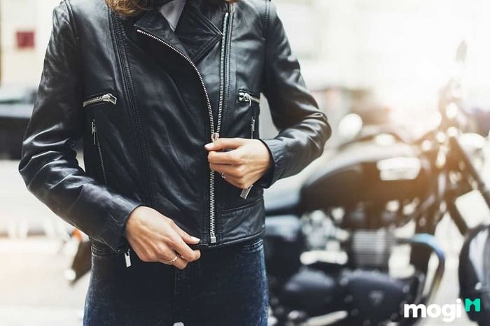 Hướng dẫn giặt và bảo quản áo da