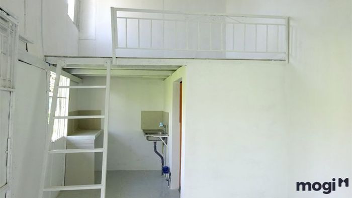 Tạo Ra Những Chi Phí Phát Sinh Vô Lý Để Lừa Người Thuê Phòng