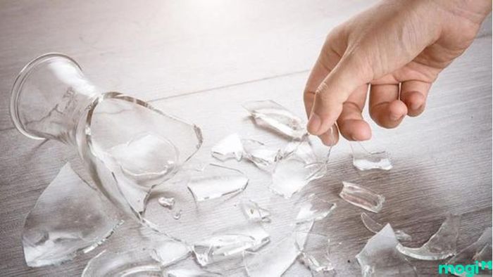 Bể ly là điềm báo gì theo quan niệm của các nước phương Đông?