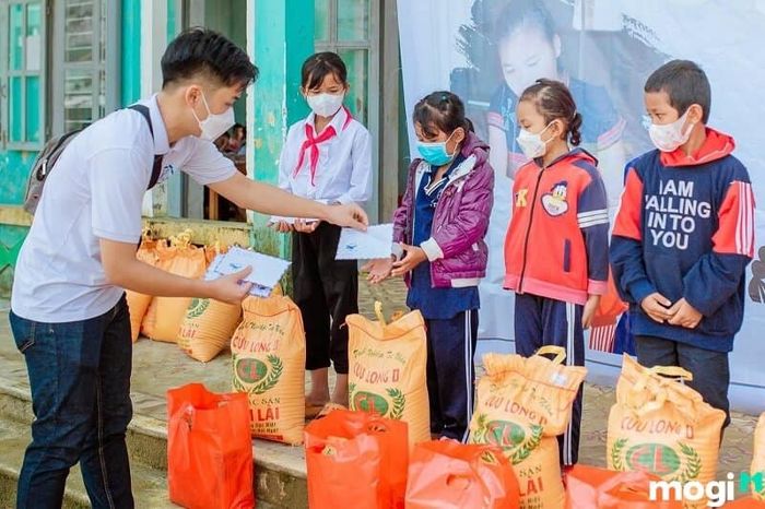 Tết Hạ Nguyên gắn liền với việc làm thiện và tích đức