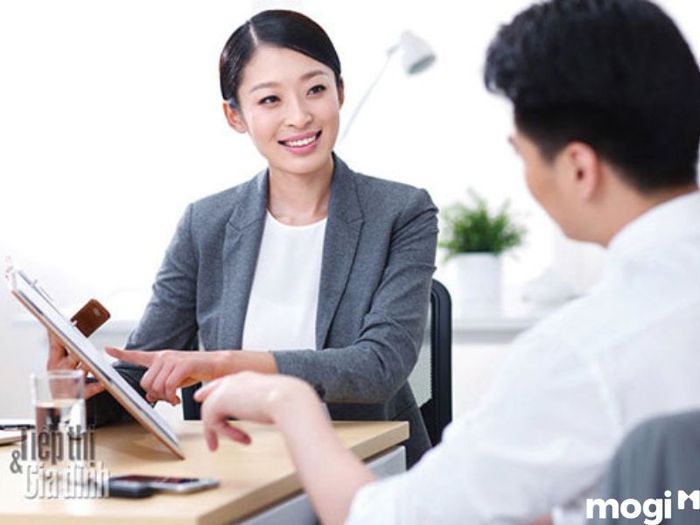 Nốt Ruồi Ngón Tay Giữa Và Vị Trí Đốt Cuối