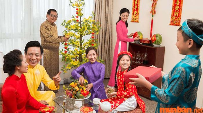 Những tuổi thích hợp để xông nhà cho Canh Tý 1960 nữ mạng năm 2024