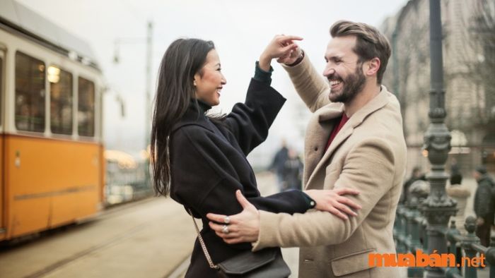 Mối quan hệ giữa người cung Đoài và cung Càn mang lại hạnh phúc cho gia đình, tạo nền tảng vững chắc cho cuộc sống vợ chồng.