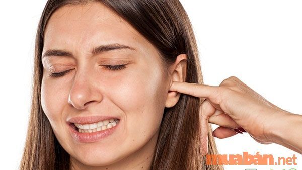 ngứa tai trái là điềm gì?