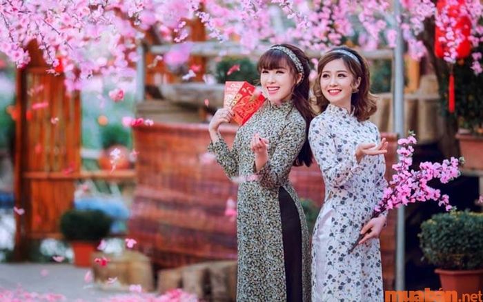 Ngày, giờ và hướng nào tốt để xuất hành trong năm 2024?