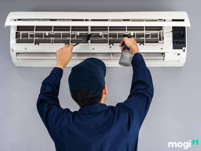 Vệ Sinh Máy Lạnh Tại Nhà Để Thiết Bị Hoạt Động Tốt