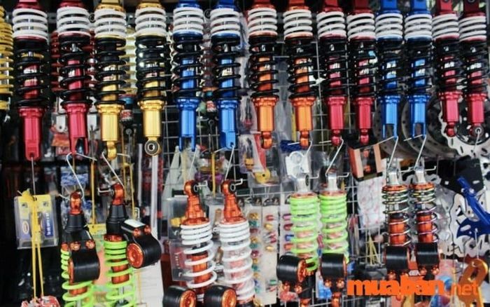 cửa hàng phụ tùng xe máy chất lượng