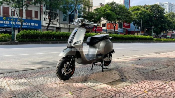 Nữ tuổi Thân 1992 nên lựa chọn màu xe máy như thế nào? Những màu sắc nào cần tránh để tránh gặp vận xui?
