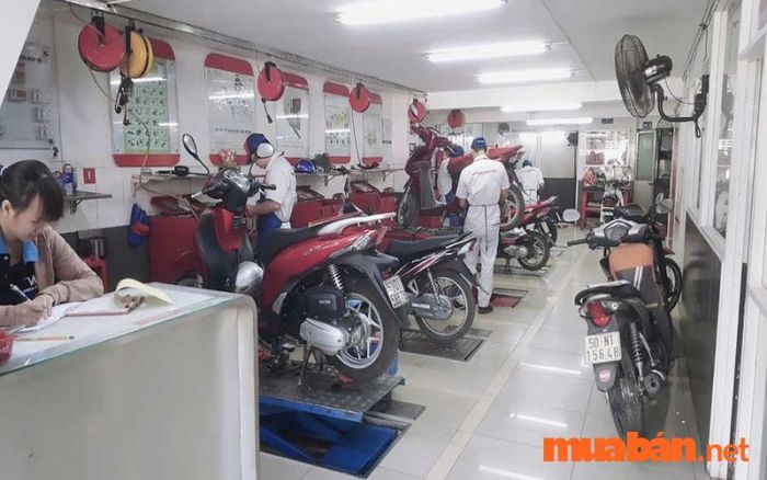 cửa hàng phụ tùng xe máy uy tín
