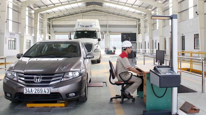 Các ô tô đáp ứng đầy đủ yêu cầu có thể thực hiện gia hạn đăng kiểm trực tuyến