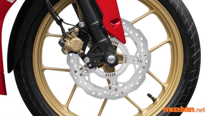 Cải tiến hệ thống phanh ABS chống trượt, giúp người lái kiểm soát tốt hơn trong mọi tình huống.