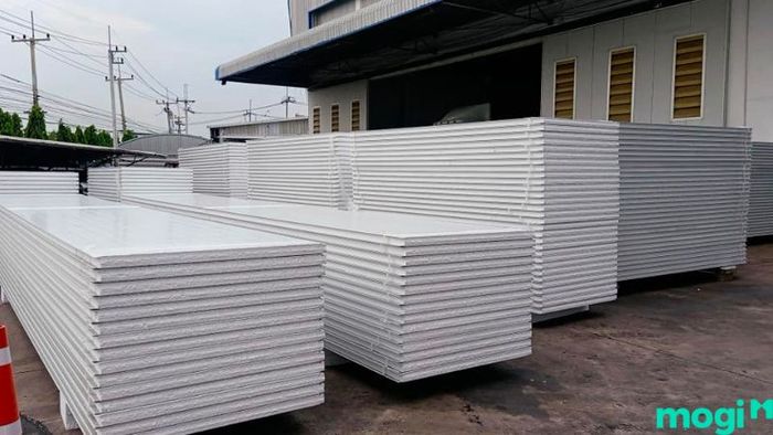 Tấm dán cách nhiệt cho tường nhà