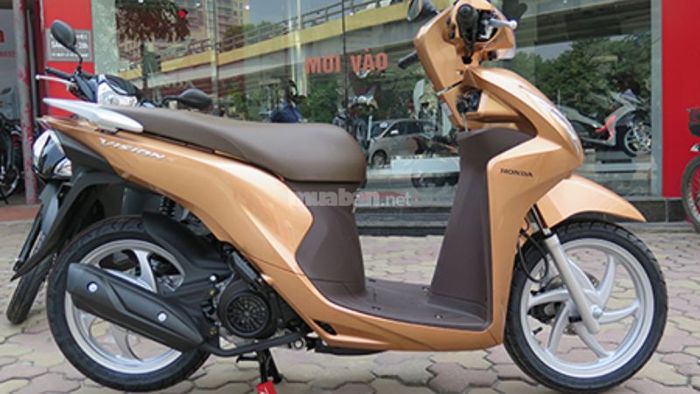 Xe máy màu nâu là một trong những màu sắc rất phù hợp với nữ tuổi Nhâm Thân 1992, mang lại may mắn và tài lộc.